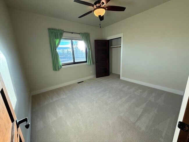 Building Photo - 45 Spain Bridge Cir Dr