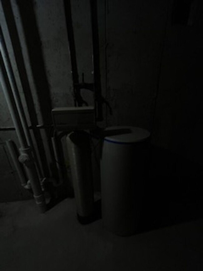 Building Photo - 500