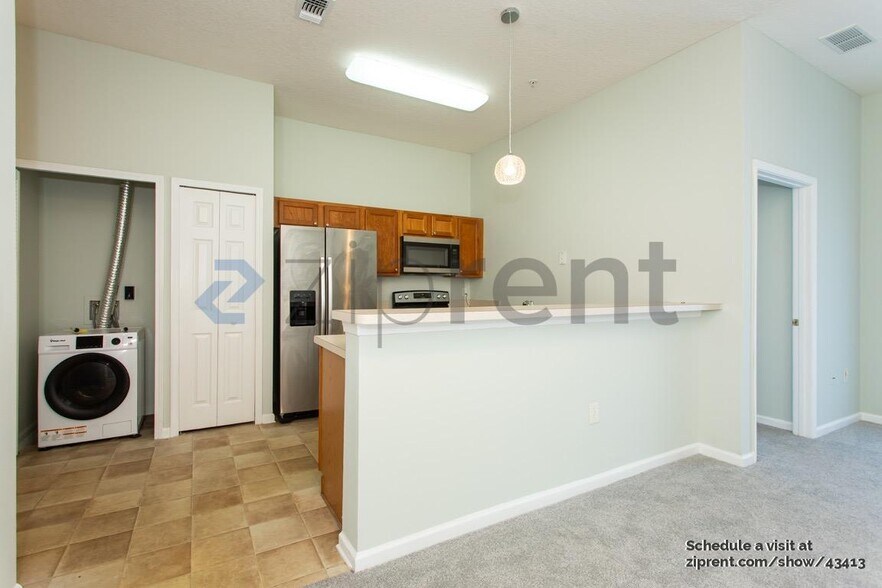 Building Photo - 7920 Merrill Rd