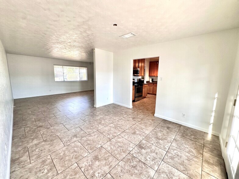 Building Photo - 1351 W 10th St