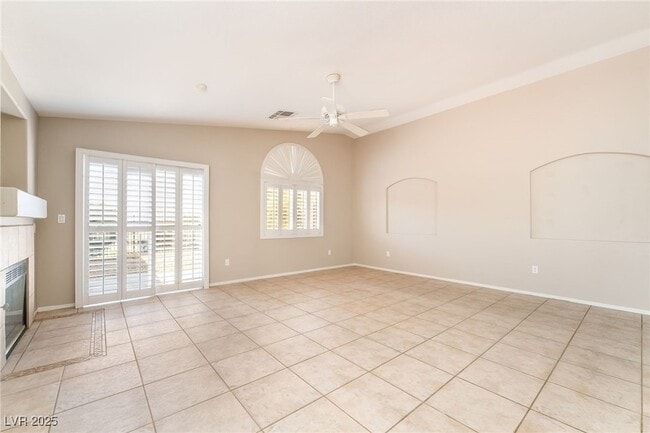 Building Photo - 1385 Dragon Rock Dr