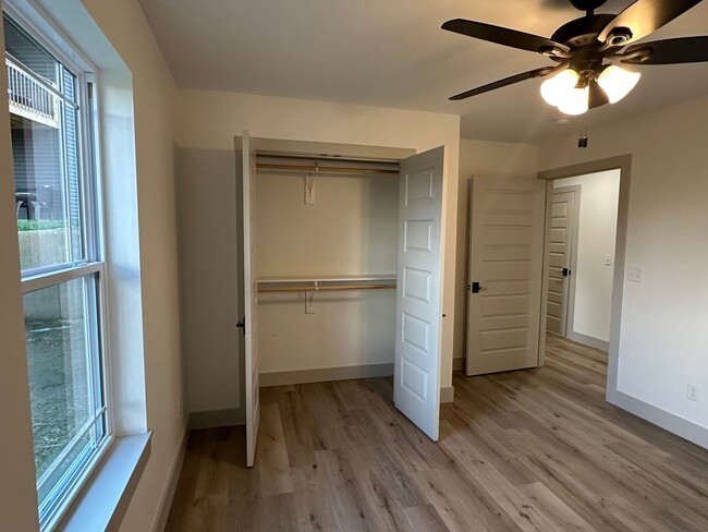 Building Photo - NEW CONSTRUCTION 5 Bed 3 Bath w/ Walk Out Basement Waynesville School District