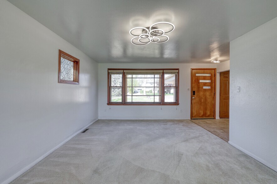Building Photo - 4834 N 106th St