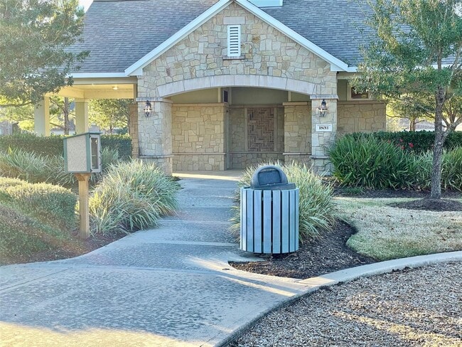 Building Photo - 17810 Serene Shore Dr