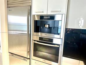 Building Photo - Collins Avenue, Sunny Isles Beach, FL 3316...