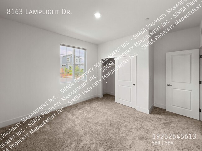 Building Photo - 8163 Lamplight Dr