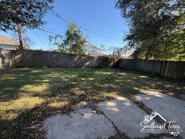 Building Photo - 4455 S 5th St