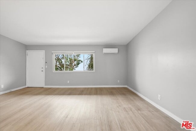 Building Photo - 3320 Pacific Ave