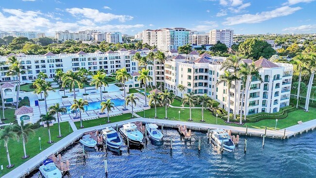 Building Photo - 100 SE 5th Ave