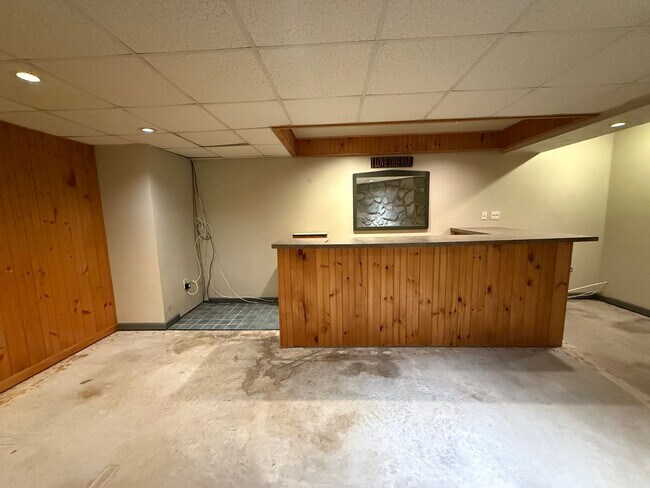 Building Photo - 1278 Valley Rd