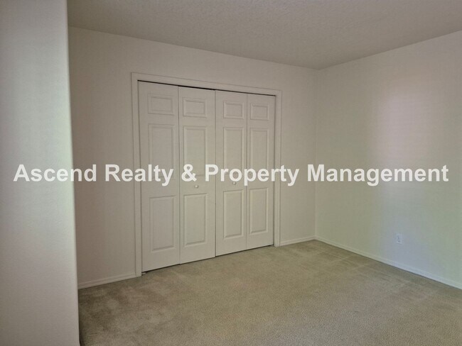 Building Photo - Available NOW! 1 Small Pet OK, Great Bethany Neighborhood, Fenced Yard, New Interior Paint/Dishwa...