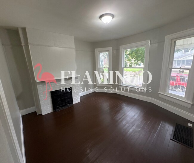 Building Photo - 1342 Phillips Ave