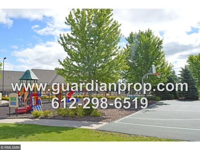 Building Photo - 15435 Foster Dr N