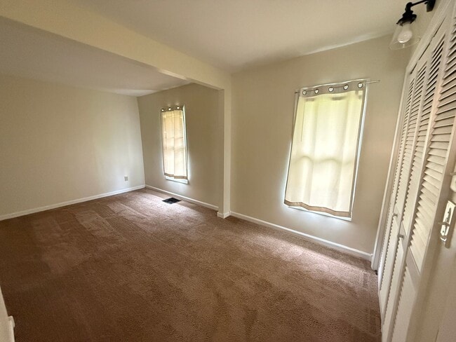 Building Photo - 3-Bedroom, 2-Bath Home on Acreage with Pond and Large Detached Garage