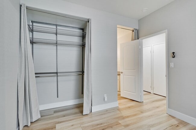 Building Photo - Welcome Home!!! - Great Location