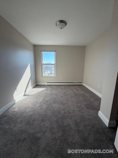 Building Photo - 663 Middle St