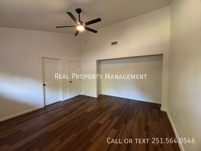 Building Photo - 265 Thrift St