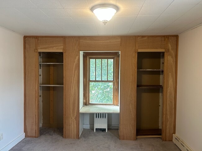 Building Photo - 214 Burnham Dr