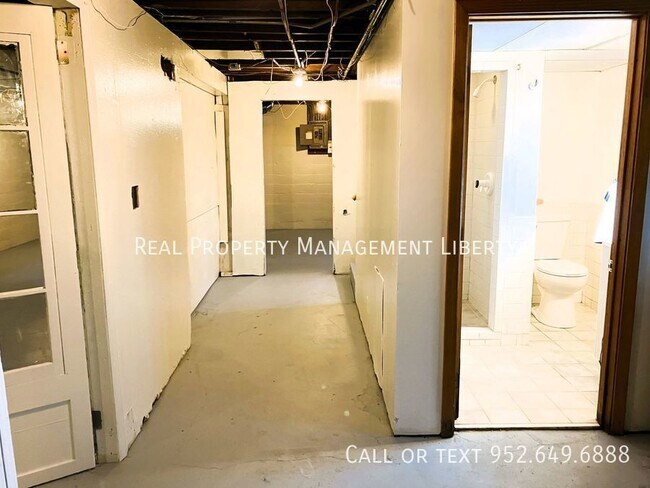 Building Photo - 4110 3rd Ave S