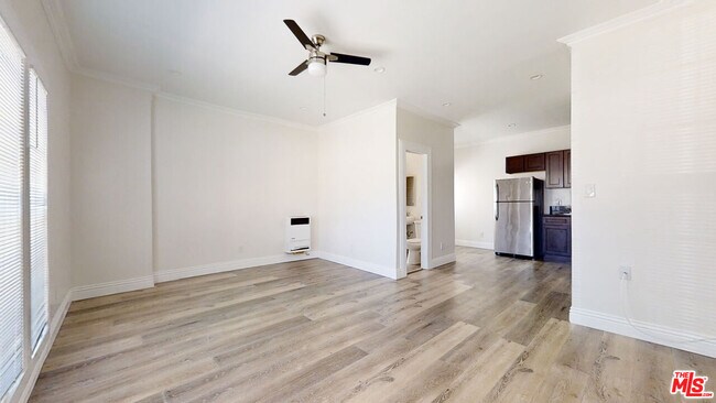Building Photo - 5522 Sierra Vista Ave