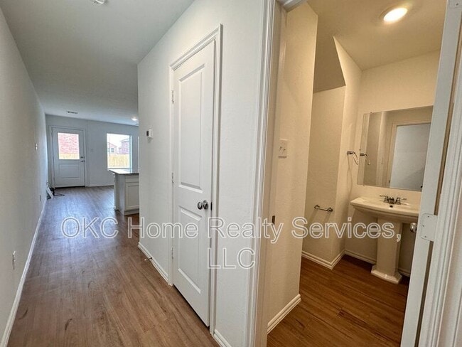 Building Photo - 3307 NW 148th St