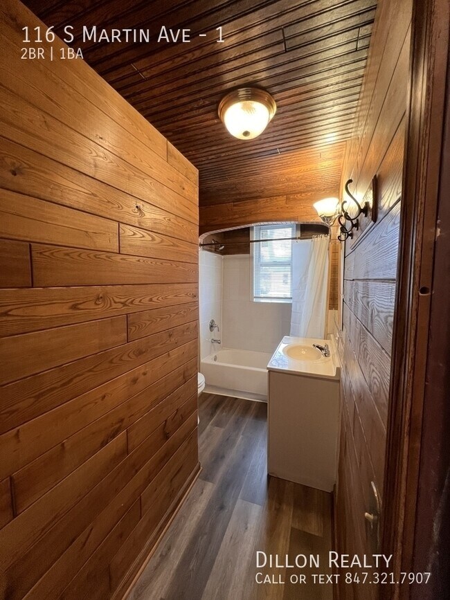 Building Photo - 116 S Martin Ave