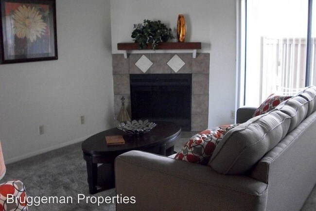 Building Photo - 101 S Twin Creek Dr