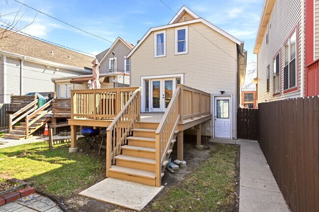 Building Photo - 907 Ferdinand Ave