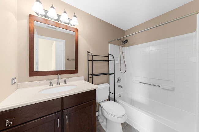 Building Photo - 2751 Odlum Dr
