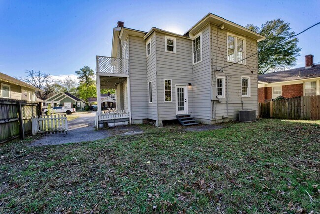 Building Photo - 1844 Oliver Ave