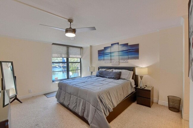 Building Photo - 3 Royal Palm Way