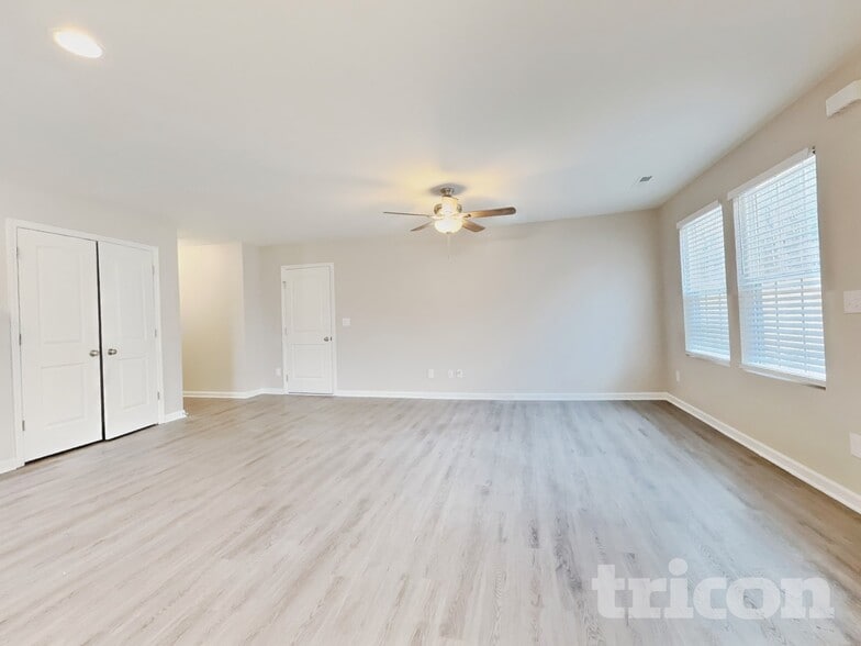 Building Photo - 4945 Westerly Dr