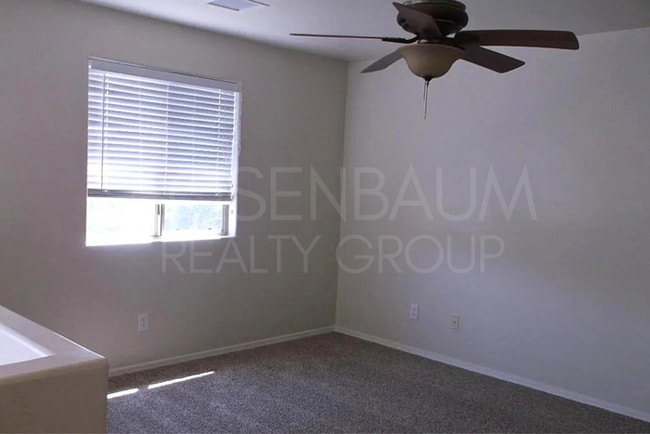Building Photo - Beautiful 3-bedrooms, 2.5-baths home in th...