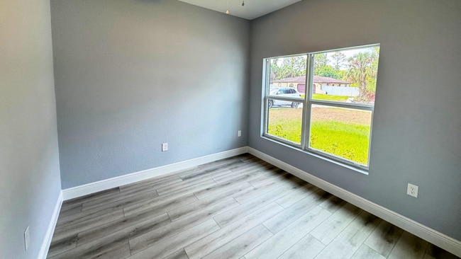 Building Photo - 702 Broadway Ave