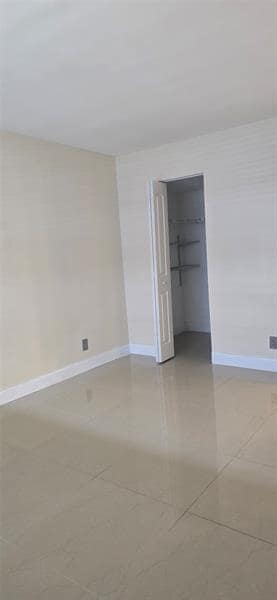Building Photo - 8000 S Colony Cir