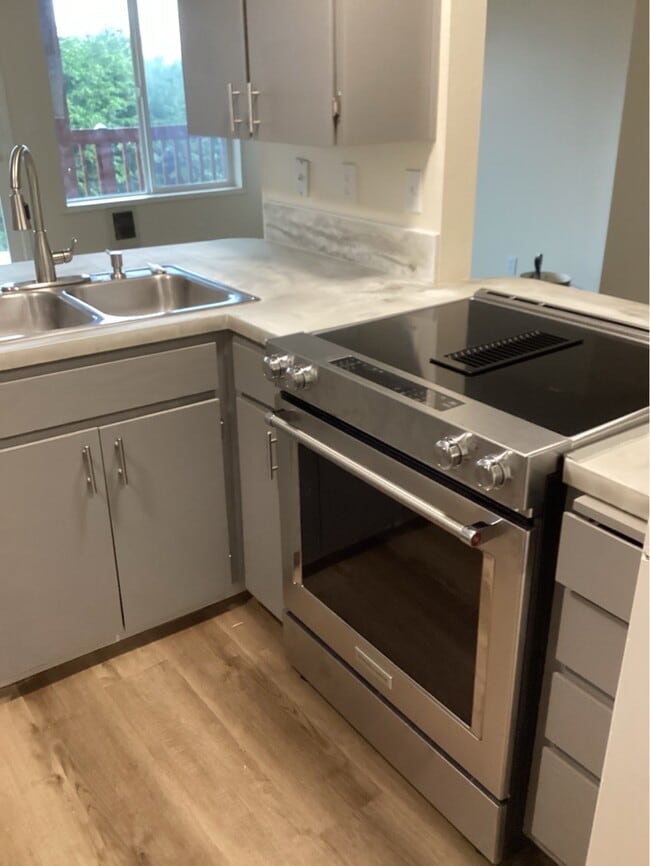 Building Photo - 326 SW 12th St