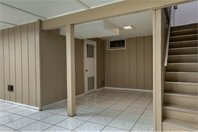 Building Photo - 6310 N 47th St