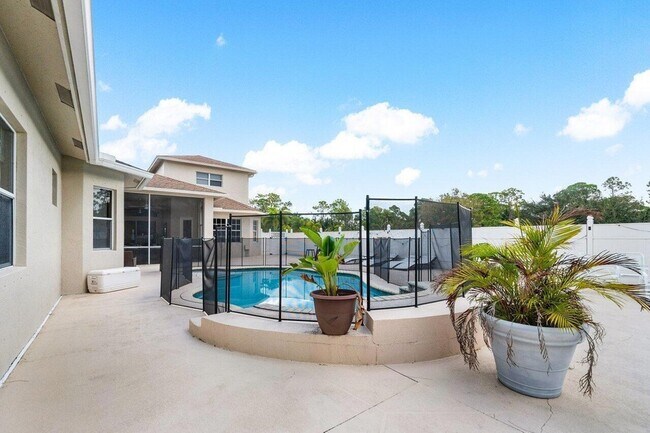 Building Photo - 11538 Persimmon Blvd