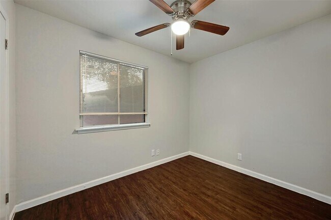 Building Photo - 4802 W Wind Trail