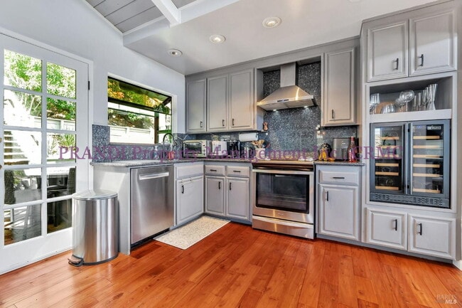 Building Photo - San Rafael View Home with Modern Upgrades!