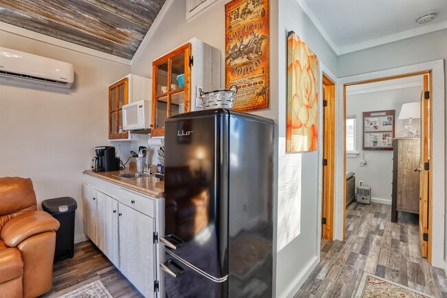 Building Photo - 86 Peno Rd