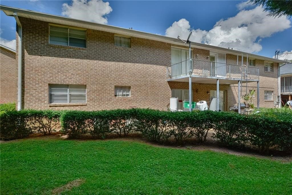 Building Photo - 393 Stone Mountain St