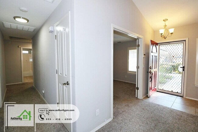 Building Photo - 2378 Castlewood Dr