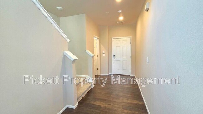Building Photo - 1032 Baker Hts Lp