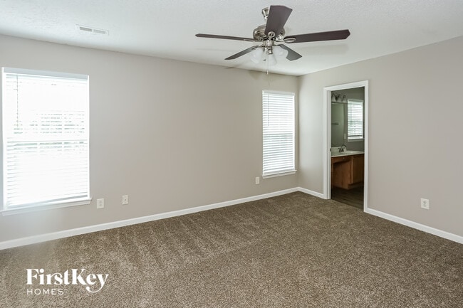 Building Photo - 933 Milkwood Ln