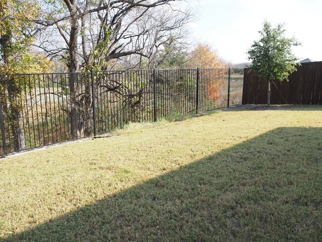 Building Photo - 2502 Sun Grove Rd