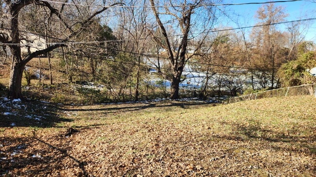 Building Photo - 248 Perthshire Rd