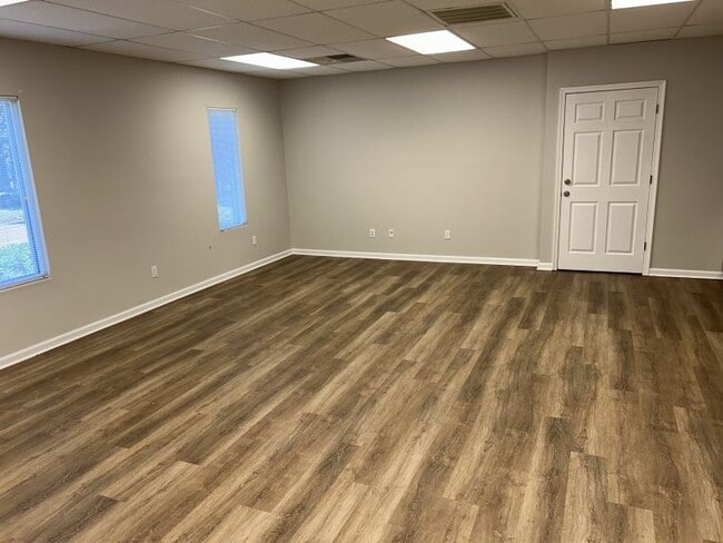 Building Photo - 3696 Waterlick Rd