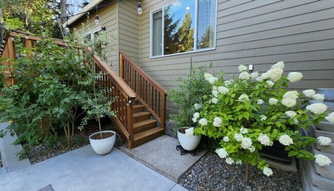 Building Photo - 9756 SW 171st Ave