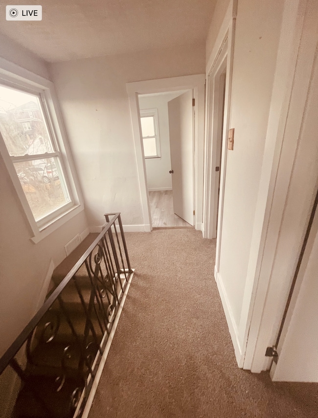 Building Photo - 3 Bed 1 Bath Munhall Pa